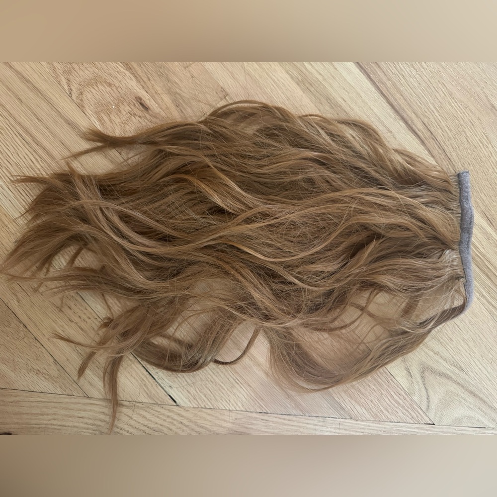 Brown ponytail wig